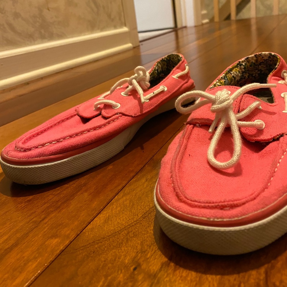 Pinky shoes